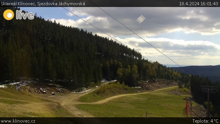 Skiareál Klínovec - Sjezdovka Jáchymovská, lanovka Prima Express - 18.4.2024 v 16:01