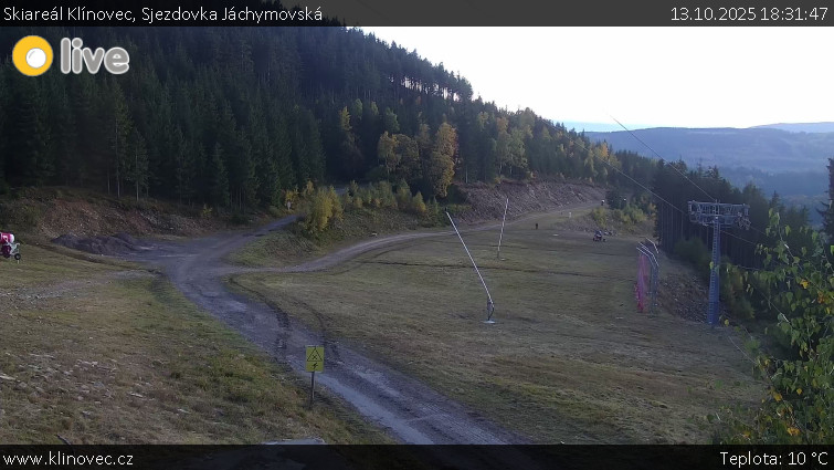 Skiareál Klínovec - Sjezdovka Jáchymovská, lanovka Prima Express - 13.10.2025 v 18:31 Skiareál Klínovec - Sjezdovka Jáchymovská, lanovka Prima Express - 13.10.2025 v 18:31
