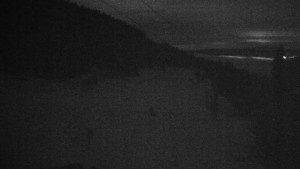 Skiareál Klínovec - Sjezdovka Jáchymovská, lanovka Prima Express - 7.2.2026 v 00:31 Skiareál Klínovec - Sjezdovka Jáchymovská, lanovka Prima Express - 7.2.2026 v 00:31