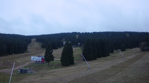 Skiareál Klínovec - Sjezdovka Pařezovka, lanovka CineStar Express - 2.11.2025 v 11:02 Skiareál Klínovec - Sjezdovka Pařezovka, lanovka CineStar Express - 2.11.2025 v 11:02