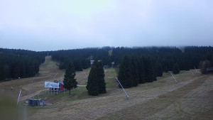 Skiareál Klínovec - Sjezdovka Pařezovka, lanovka CineStar Express - 2.11.2025 v 12:32 Skiareál Klínovec - Sjezdovka Pařezovka, lanovka CineStar Express - 2.11.2025 v 12:32