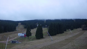 Skiareál Klínovec - Sjezdovka Pařezovka, lanovka CineStar Express - 2.11.2025 v 14:02 Skiareál Klínovec - Sjezdovka Pařezovka, lanovka CineStar Express - 2.11.2025 v 14:02