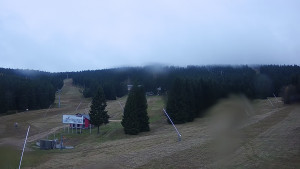 Skiareál Klínovec - Sjezdovka Pařezovka, lanovka CineStar Express - 2.11.2025 v 15:32 Skiareál Klínovec - Sjezdovka Pařezovka, lanovka CineStar Express - 2.11.2025 v 15:32