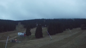 Skiareál Klínovec - Sjezdovka Pařezovka, lanovka CineStar Express - 2.11.2025 v 17:15 Skiareál Klínovec - Sjezdovka Pařezovka, lanovka CineStar Express - 2.11.2025 v 17:15