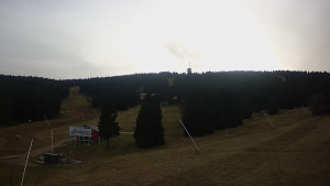 Skiareál Klínovec - Sjezdovka Pařezovka, lanovka CineStar Express - 14.11.2025 v 15:02 Skiareál Klínovec - Sjezdovka Pařezovka, lanovka CineStar Express - 14.11.2025 v 15:02