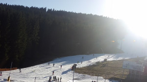 Skiareál Klínovec - Sjezdovka Pařezovka, lanovka CineStar Express - 13.12.2025 v 13:02 Skiareál Klínovec - Sjezdovka Pařezovka, lanovka CineStar Express - 13.12.2025 v 13:02