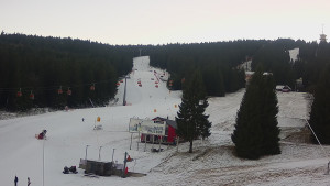 Skiareál Klínovec - Sjezdovka Pařezovka, lanovka CineStar Express - 27.12.2025 v 16:02 Skiareál Klínovec - Sjezdovka Pařezovka, lanovka CineStar Express - 27.12.2025 v 16:02