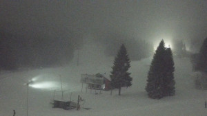 Skiareál Klínovec - Sjezdovka Pařezovka, lanovka CineStar Express - 1.1.2026 v 01:32 Skiareál Klínovec - Sjezdovka Pařezovka, lanovka CineStar Express - 1.1.2026 v 01:32