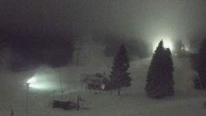 Skiareál Klínovec - Sjezdovka Pařezovka, lanovka CineStar Express - 1.1.2026 v 05:02 Skiareál Klínovec - Sjezdovka Pařezovka, lanovka CineStar Express - 1.1.2026 v 05:02