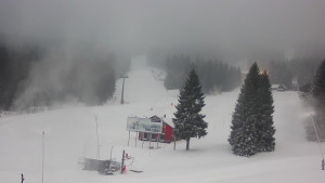 Skiareál Klínovec - Sjezdovka Pařezovka, lanovka CineStar Express - 1.1.2026 v 08:02 Skiareál Klínovec - Sjezdovka Pařezovka, lanovka CineStar Express - 1.1.2026 v 08:02