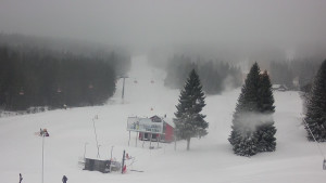 Skiareál Klínovec - Sjezdovka Pařezovka, lanovka CineStar Express - 1.1.2026 v 16:32 Skiareál Klínovec - Sjezdovka Pařezovka, lanovka CineStar Express - 1.1.2026 v 16:32