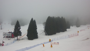 Skiareál Klínovec - Sjezdovka Pařezovka, lanovka CineStar Express - 9.2.2026 v 08:32 Skiareál Klínovec - Sjezdovka Pařezovka, lanovka CineStar Express - 9.2.2026 v 08:32