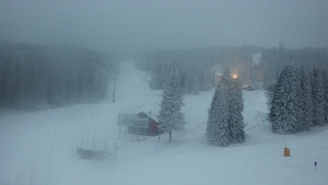 Skiareál Klínovec - Sjezdovka Pařezovka, lanovka CineStar Express - 16.2.2026 v 07:02 Skiareál Klínovec - Sjezdovka Pařezovka, lanovka CineStar Express - 16.2.2026 v 07:02