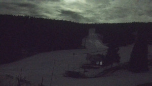 Skiareál Klínovec - Sjezdovka Pařezovka, lanovka CineStar Express - 4.4.2026 v 02:32 Skiareál Klínovec - Sjezdovka Pařezovka, lanovka CineStar Express - 4.4.2026 v 02:32