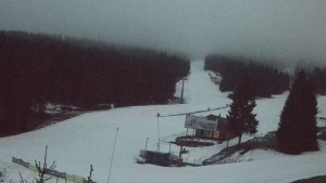 Skiareál Klínovec - Sjezdovka Pařezovka, lanovka CineStar Express - 4.4.2026 v 06:02 Skiareál Klínovec - Sjezdovka Pařezovka, lanovka CineStar Express - 4.4.2026 v 06:02