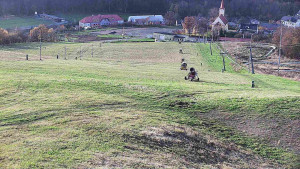 Skiareál Hlubočky - Horní část sjezdovky skiareálu Hlubočky - 31.10.2025 v 15:10 Skiareál Hlubočky - Horní část sjezdovky skiareálu Hlubočky - 31.10.2025 v 15:10