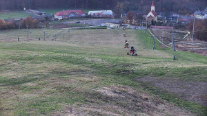 Skiareál Hlubočky - Horní část sjezdovky skiareálu Hlubočky - 31.10.2025 v 16:35 Skiareál Hlubočky - Horní část sjezdovky skiareálu Hlubočky - 31.10.2025 v 16:35