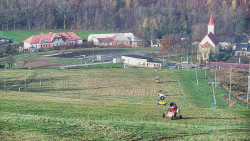 Horní část sjezdovky skiareálu Hlubočky