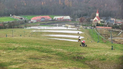 Horní část sjezdovky skiareálu Hlubočky