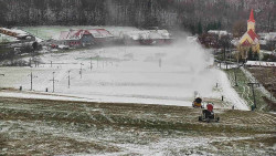 Horní část sjezdovky skiareálu Hlubočky