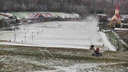 Horní část sjezdovky skiareálu Hlubočky