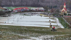 Horní část sjezdovky skiareálu Hlubočky