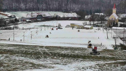 Horní část sjezdovky skiareálu Hlubočky