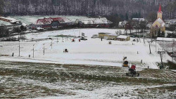 Horní část sjezdovky skiareálu Hlubočky