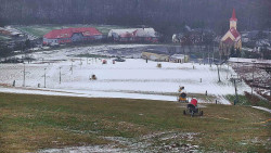 Horní část sjezdovky skiareálu Hlubočky