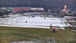 Horní část sjezdovky skiareálu Hlubočky