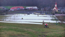 Horní část sjezdovky skiareálu Hlubočky