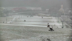 Horní část sjezdovky skiareálu Hlubočky