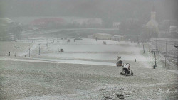 Horní část sjezdovky skiareálu Hlubočky