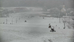 Horní část sjezdovky skiareálu Hlubočky