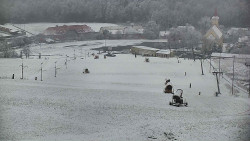 Horní část sjezdovky skiareálu Hlubočky
