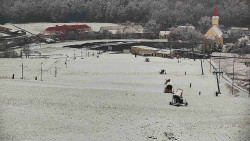 Horní část sjezdovky skiareálu Hlubočky