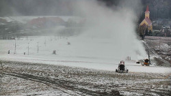 Horní část sjezdovky skiareálu Hlubočky