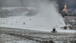 Horní část sjezdovky skiareálu Hlubočky