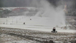 Horní část sjezdovky skiareálu Hlubočky