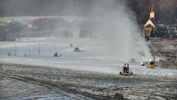 Horní část sjezdovky skiareálu Hlubočky