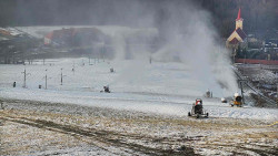 Horní část sjezdovky skiareálu Hlubočky