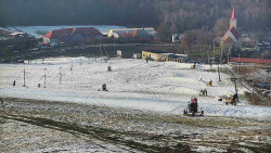 Horní část sjezdovky skiareálu Hlubočky