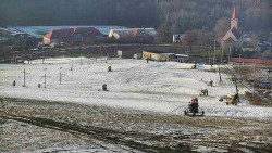 Horní část sjezdovky skiareálu Hlubočky