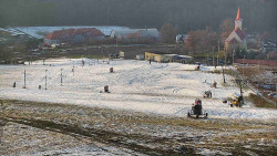 Horní část sjezdovky skiareálu Hlubočky