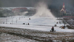 Horní část sjezdovky skiareálu Hlubočky