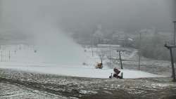 Horní část sjezdovky skiareálu Hlubočky