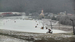 Horní část sjezdovky skiareálu Hlubočky