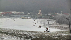 Horní část sjezdovky skiareálu Hlubočky