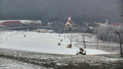Horní část sjezdovky skiareálu Hlubočky