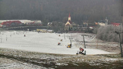 Horní část sjezdovky skiareálu Hlubočky
